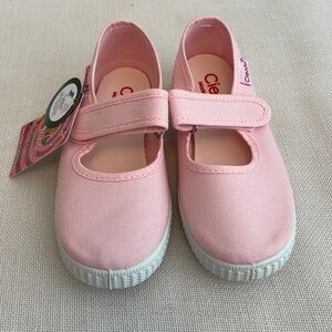 Pink Cienta Mary Jane sneakers. Size 28. NWT.